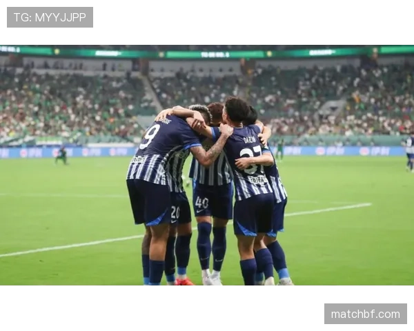 国安下半场反扑未果，塞尔吉尼奥传中助攻法比奥破门