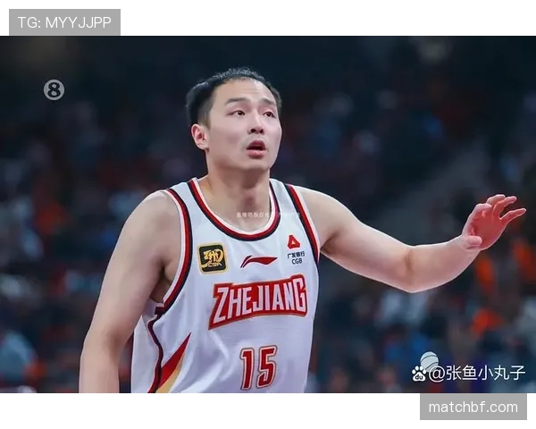 青岛队米奇篮板保护能力较强 场均15篮板内线支柱